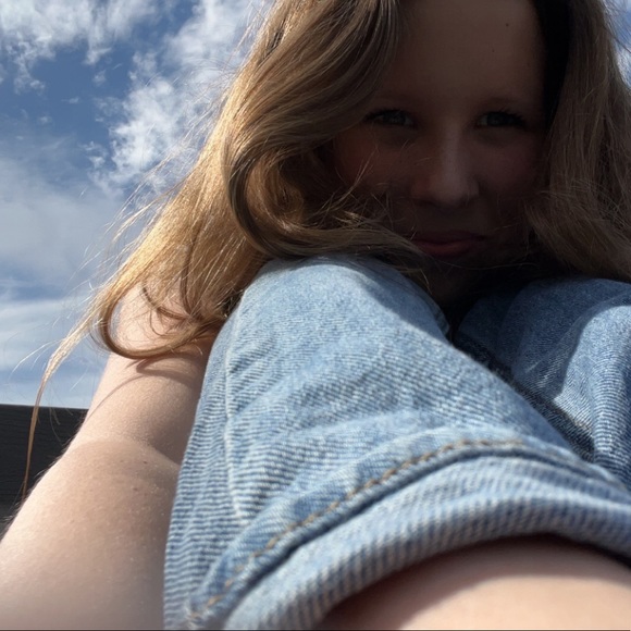 Meet your Posher, Audrey - Picture 1 of 1